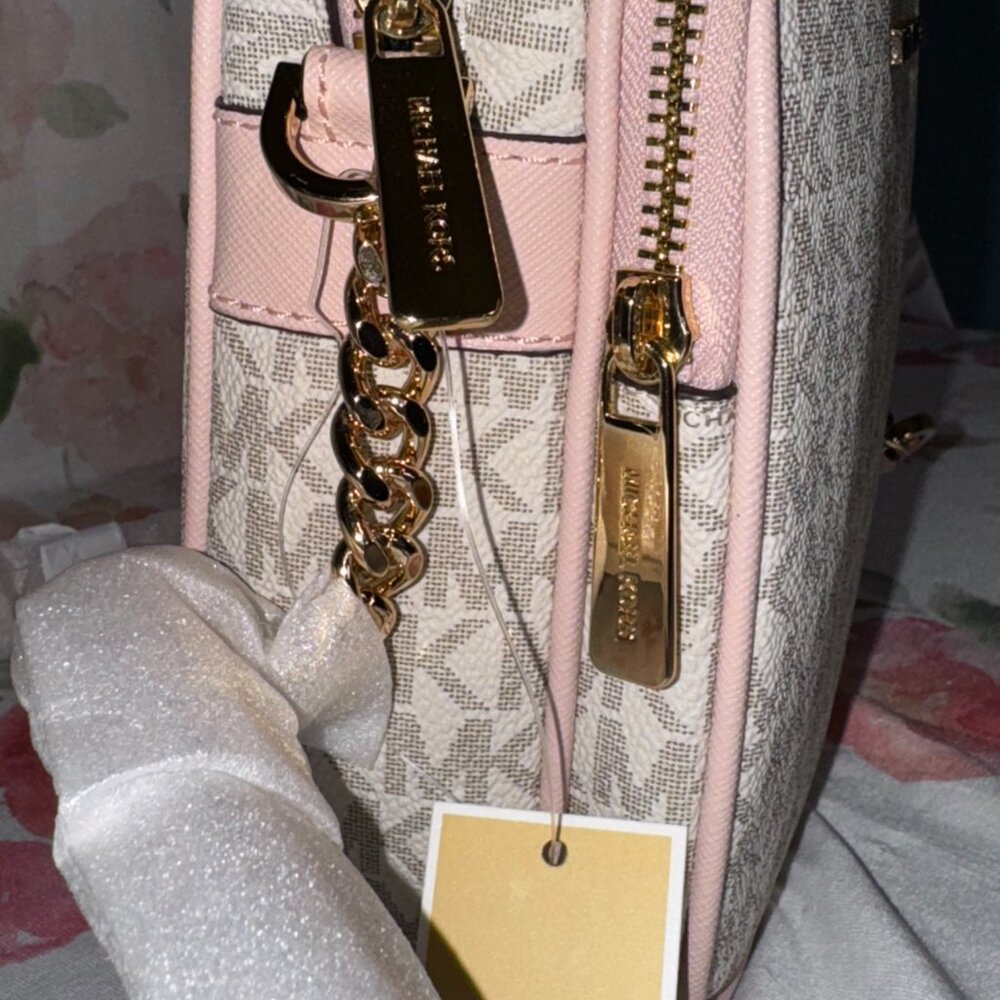 MICHAEL KORS Jet Set Logo Crossbody – Vanilla / Blush Pink Trim – BRAND NEW - Picture 7 of 9